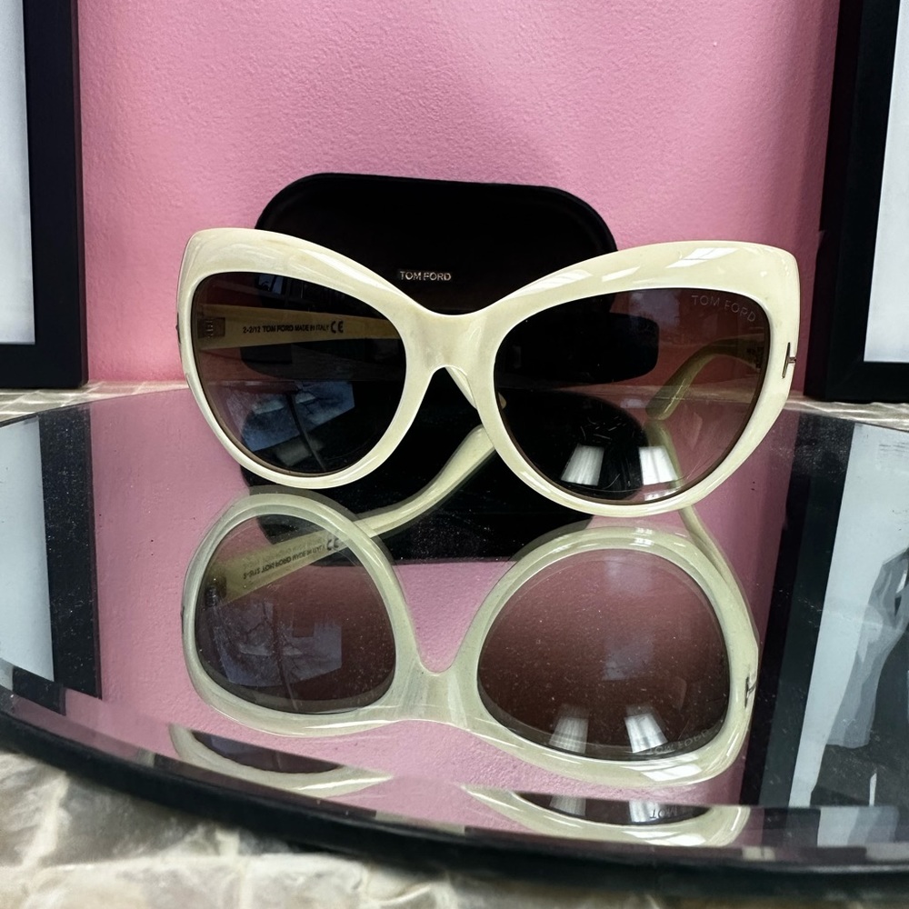 Tom Ford Bardot Cat Eye Sunglasses in Ivory